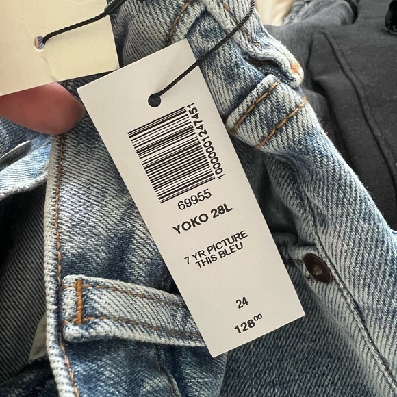 NWT Aritzia Denim Forum The Yoko High Rise Slim Light Wash Jeans Size 24W 28L - Picture 12 of 13